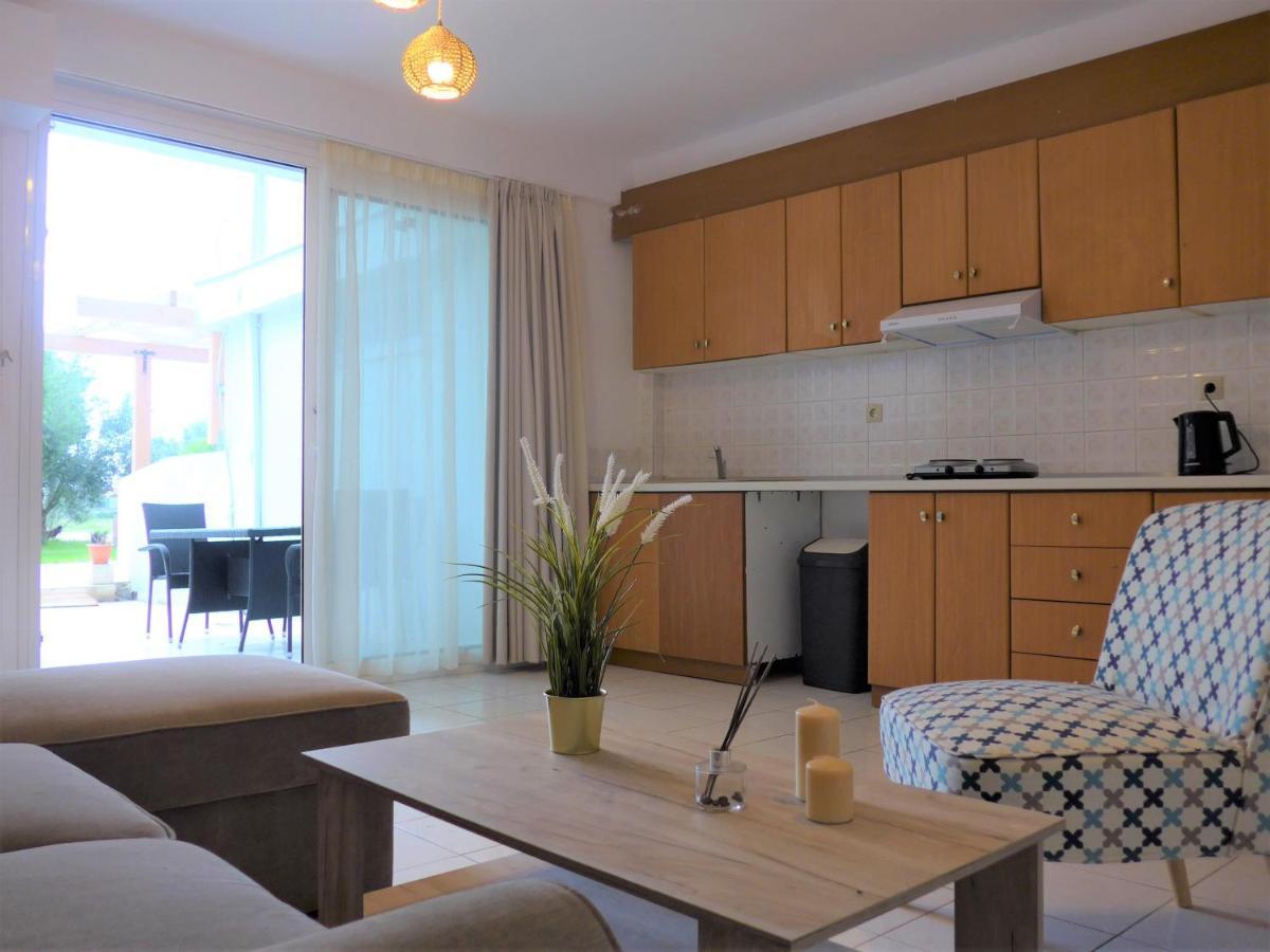 Kalamaki Plaza Apartments Exteriör bild