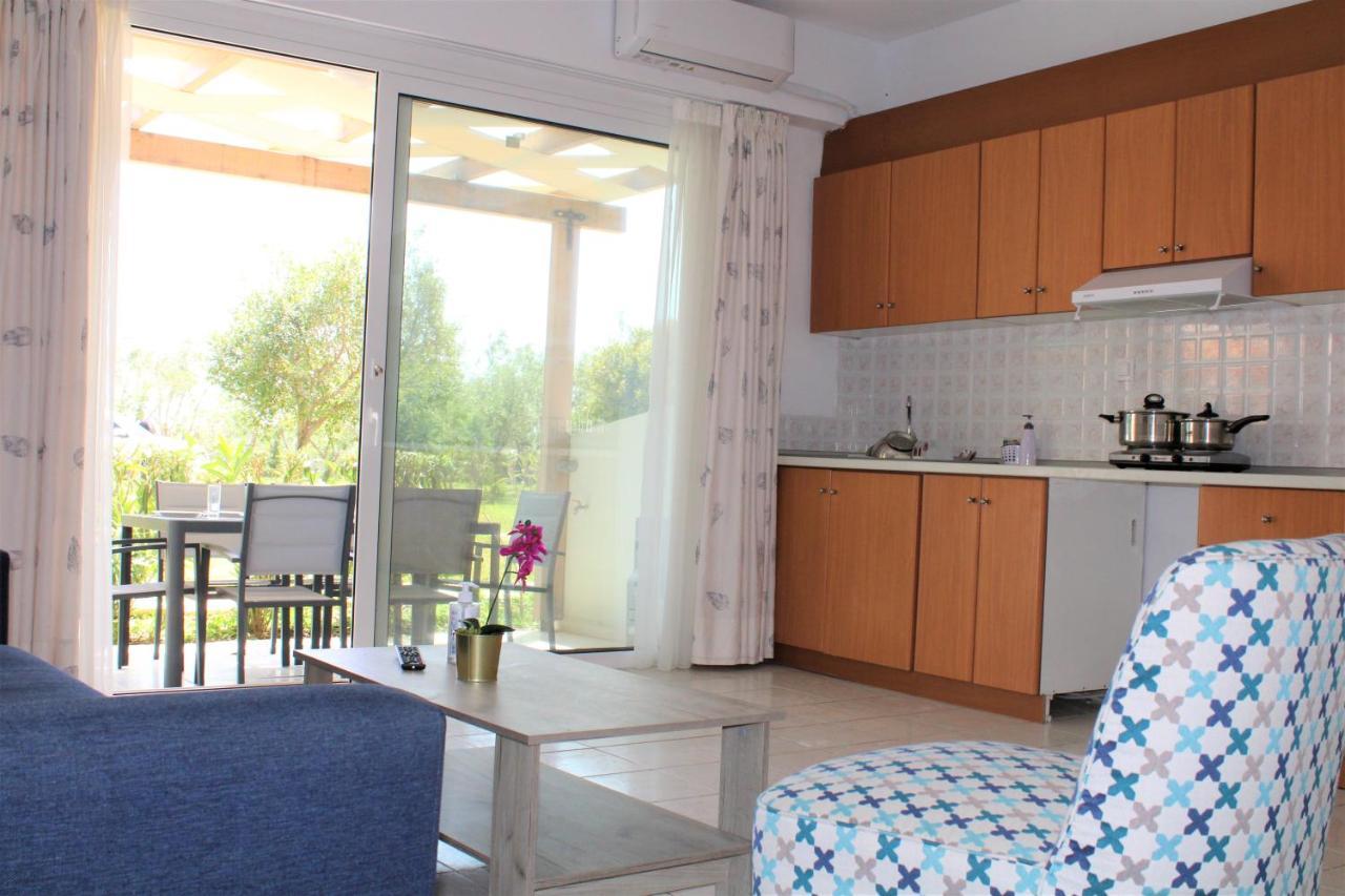 Kalamaki Plaza Apartments Exteriör bild